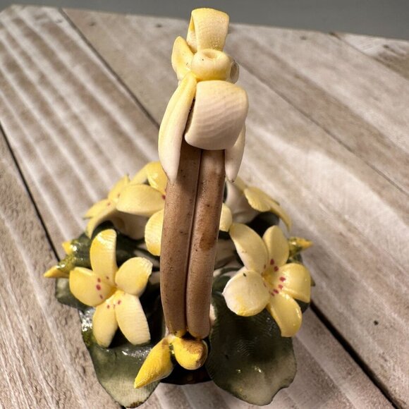 Capodimonte Italy Floral Basket Handcrafted Bow Miniature Figurine Yellow - Picture 9 of 15